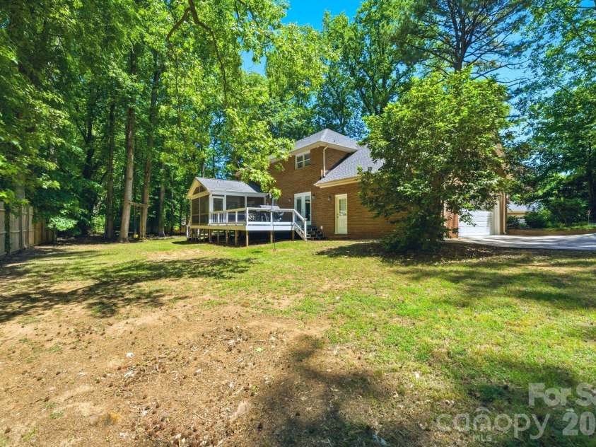 6217 Eagle Claw Court, Mint Hill, NC 28227.  MLS# CAR4382735, YatesRealty ID 23540. Large Backyard