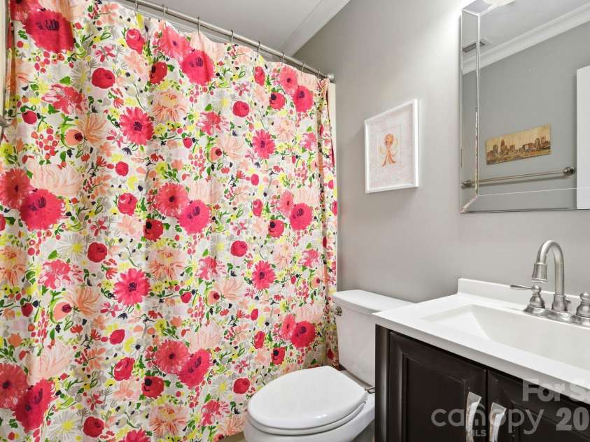 6217 Eagle Claw Court, Mint Hill, NC 28227.  MLS# CAR4382735, YatesRealty ID 23540. Upstairs Bathroom