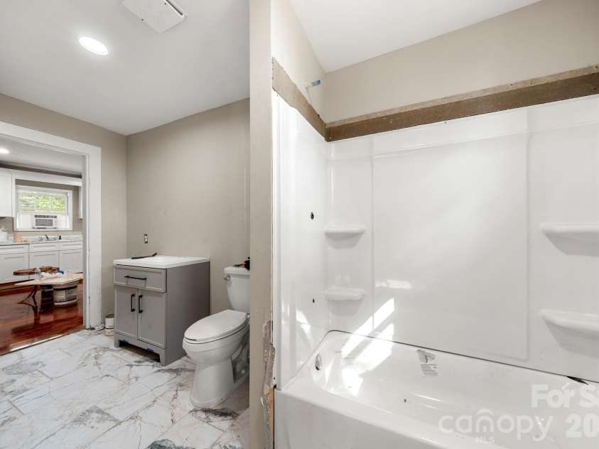 224 Bush Street, Gastonia, NC 28056.  MLS# CAR4377911, YatesRealty ID 23542. Bathroom