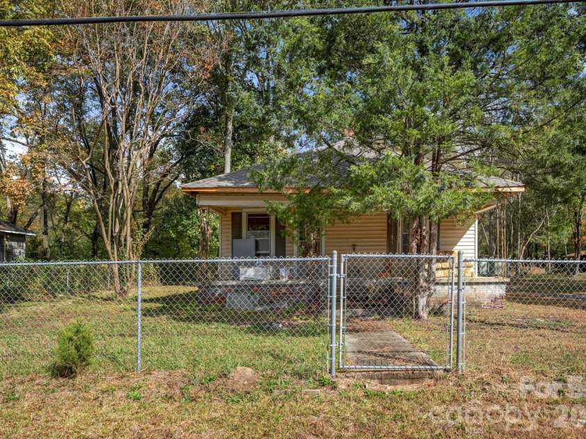 224 Bush Street, Gastonia, NC 28056.  MLS# CAR4377911, YatesRealty ID 23542. Front Exterior