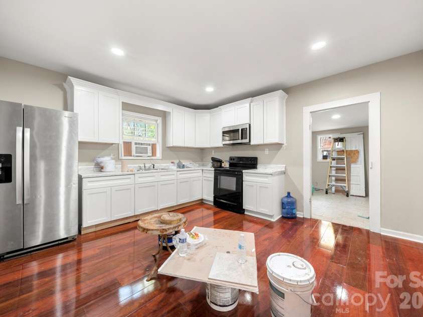 224 Bush Street, Gastonia, NC 28056.  MLS# CAR4377911, YatesRealty ID 23542. Kitchen