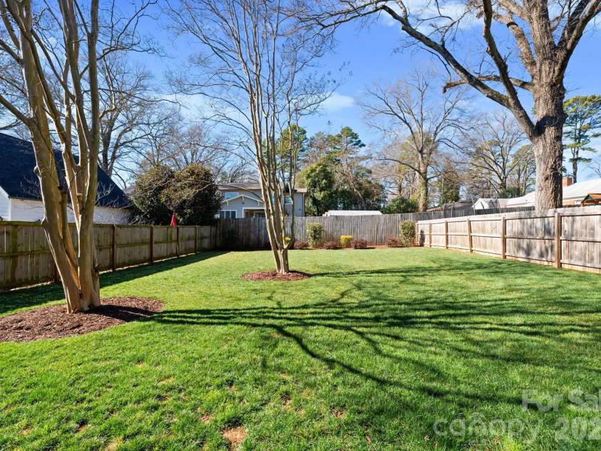 4328 Walker Road, Charlotte, NC 28211.  MLS# CAR4342591, YatesRealty ID 23543. Backyard