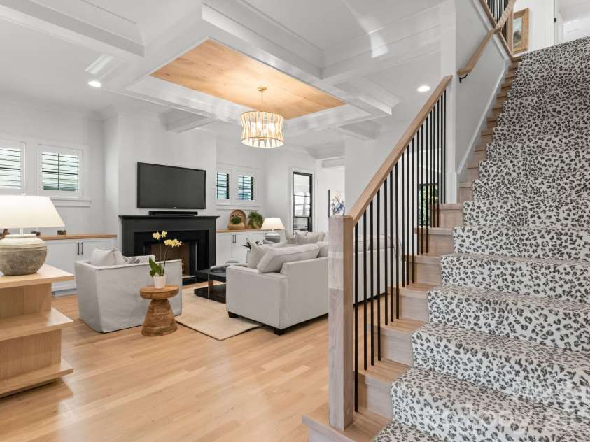 4328 Walker Road, Charlotte, NC 28211.  MLS# CAR4342591, YatesRealty ID 23543. Upstairs 