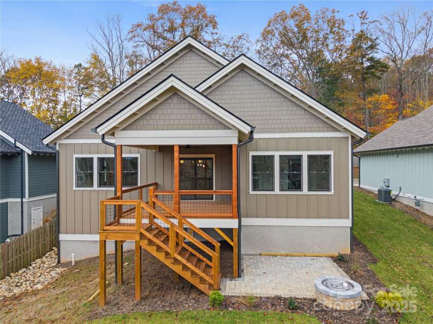 127 Creekside Valley Lane, Arden, NC 28704.  MLS# CAR4317956, YatesRealty ID 23544. 