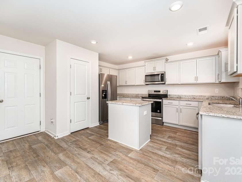 215 Lilys Place, Lexington, NC 27292.  MLS# CAR4275961, YatesRealty ID 23545. 