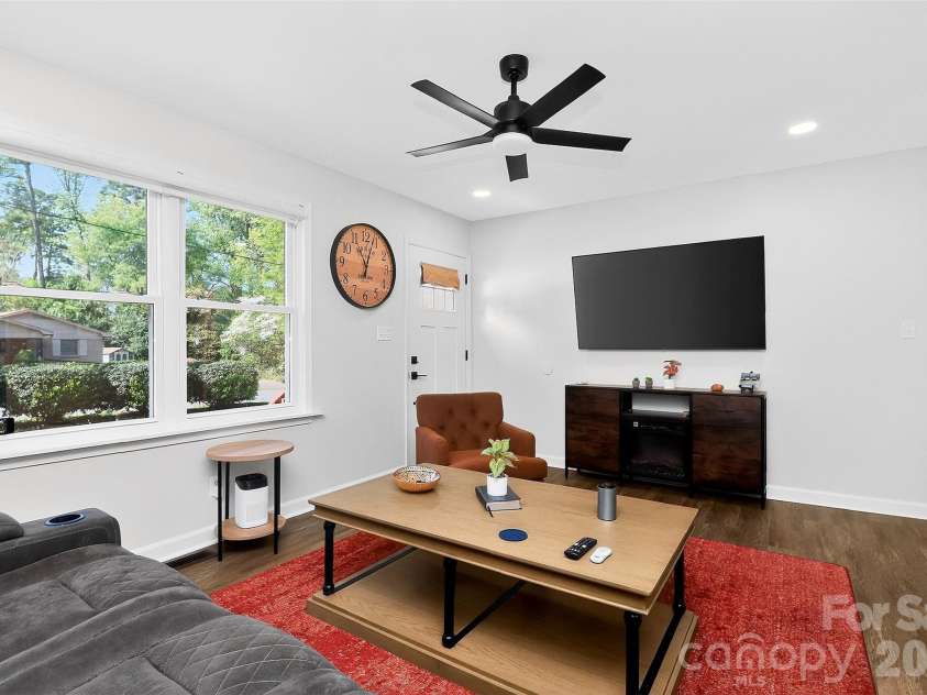 232 Avery Street, Fort Mill, SC 29715.  MLS# CAR4363194, YatesRealty ID 23545. 