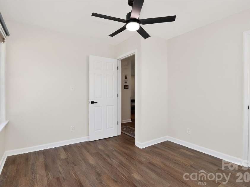 232 Avery Street, Fort Mill, SC 29715.  MLS# CAR4363194, YatesRealty ID 23545. 