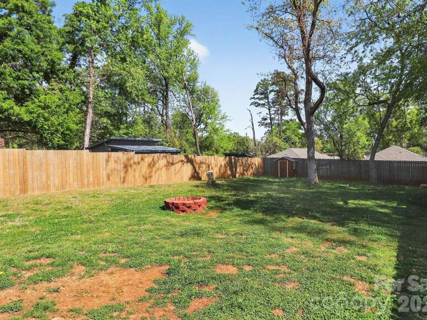 232 Avery Street, Fort Mill, SC 29715.  MLS# CAR4363194, YatesRealty ID 23545. 