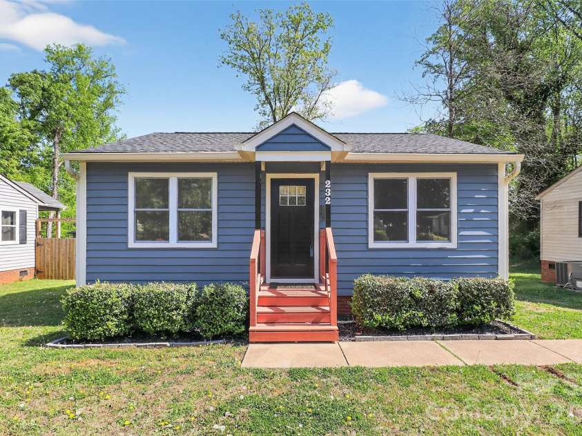 232 Avery Street, Fort Mill, SC 29715.  MLS# CAR4363194, YatesRealty ID 23545. 