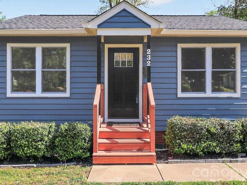 232 Avery Street, Fort Mill, SC 29715.  MLS# CAR4363194, YatesRealty ID 23545. 