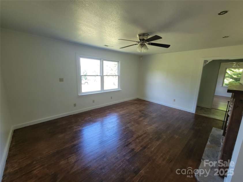 317 Poplar Street, Canton, NC 28716.  MLS# CAR4276377, YatesRealty ID 23546. 