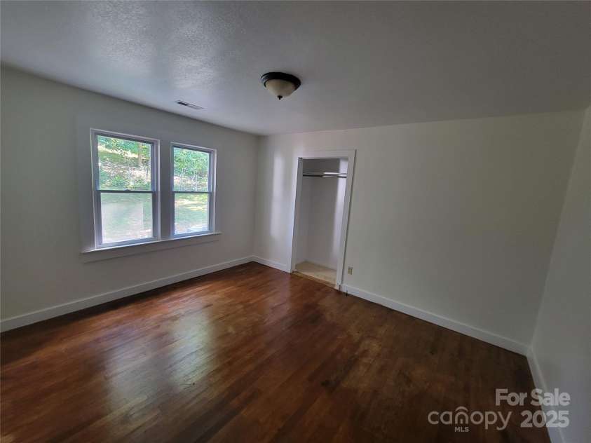 317 Poplar Street, Canton, NC 28716.  MLS# CAR4276377, YatesRealty ID 23546. 