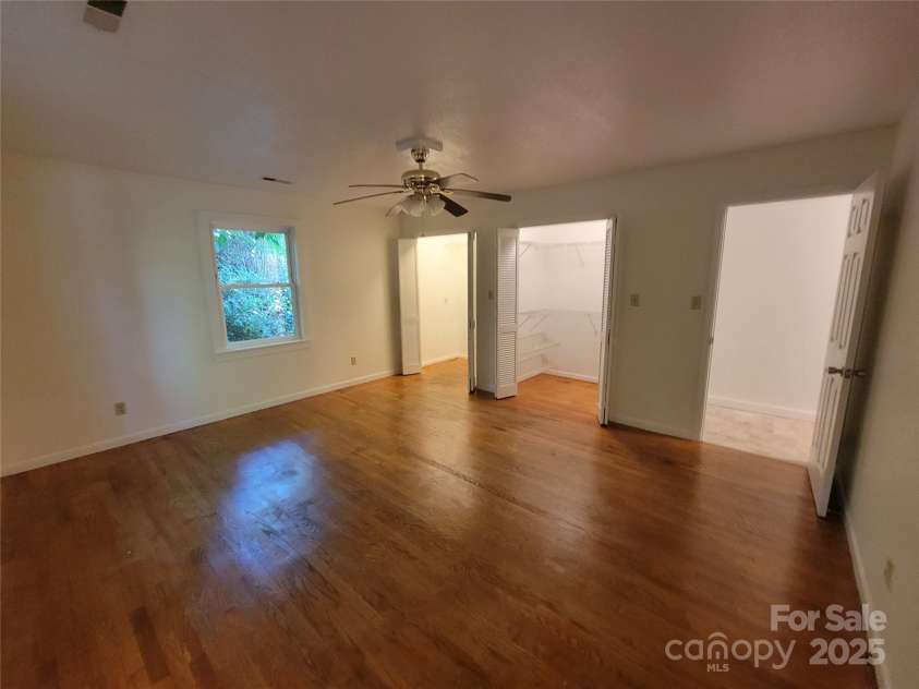 317 Poplar Street, Canton, NC 28716.  MLS# CAR4276377, YatesRealty ID 23546. 