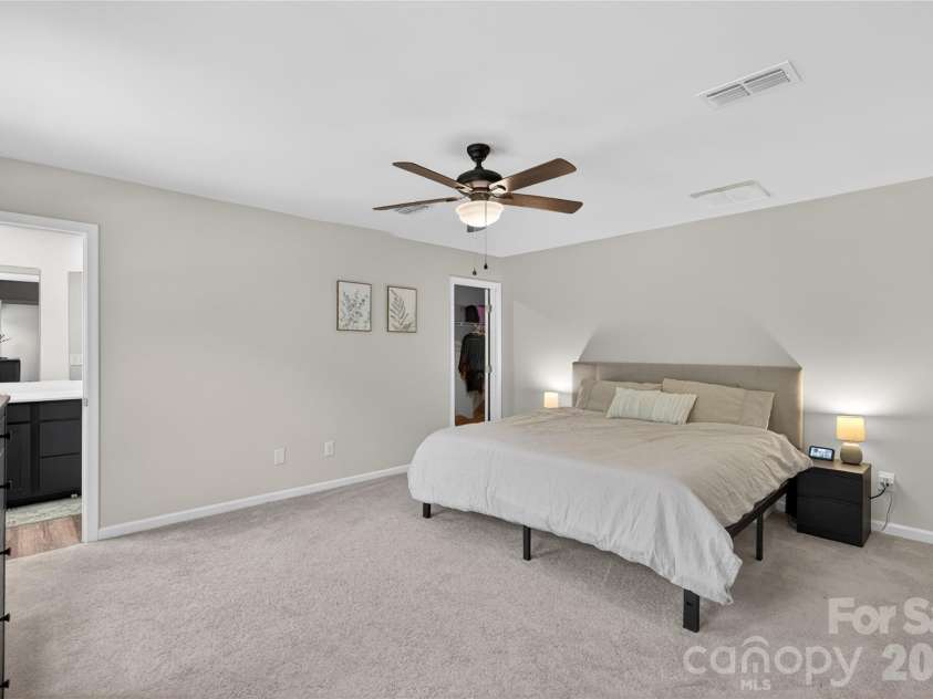 1937 Pin Hook Road, Charlotte, NC 28215.  MLS# CAR4379348, YatesRealty ID 23547. 