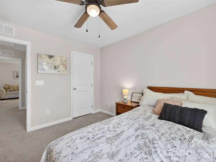 1937 Pin Hook Road, Charlotte, NC 28215.  MLS# CAR4379348, YatesRealty ID 23547. 