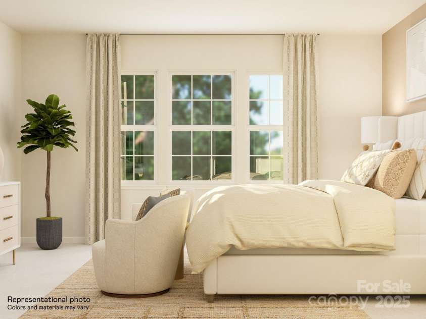 6448 Fairfax Court, Maiden, NC 28650.  MLS# CAR4276730, YatesRealty ID 23547. Owners Bath