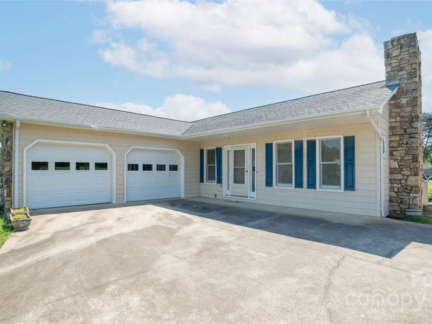 3837 Berry Road, Hildebran, NC 28637.  MLS# CAR4276806, YatesRealty ID 23548. 