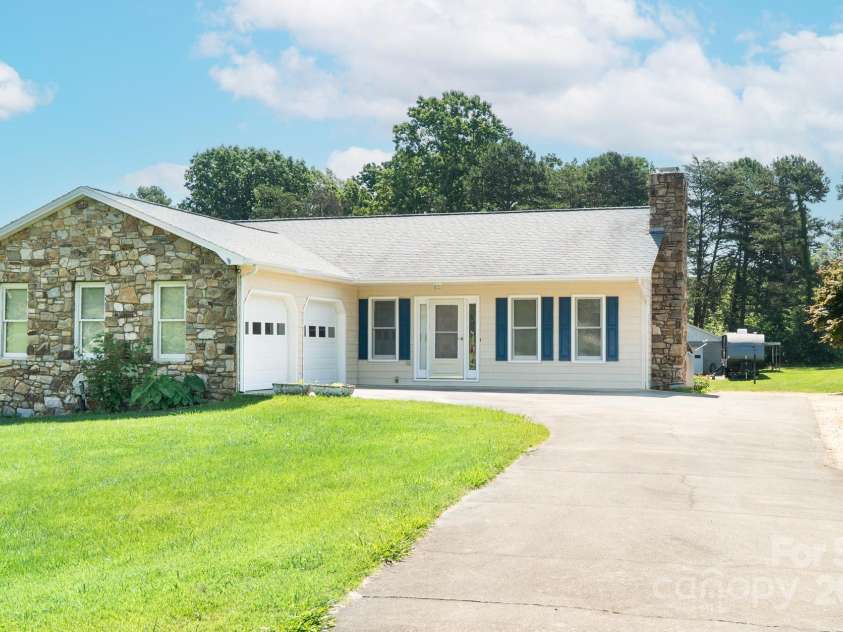 3837 Berry Road, Hildebran, NC 28637.  MLS# CAR4276806, YatesRealty ID 23548. 