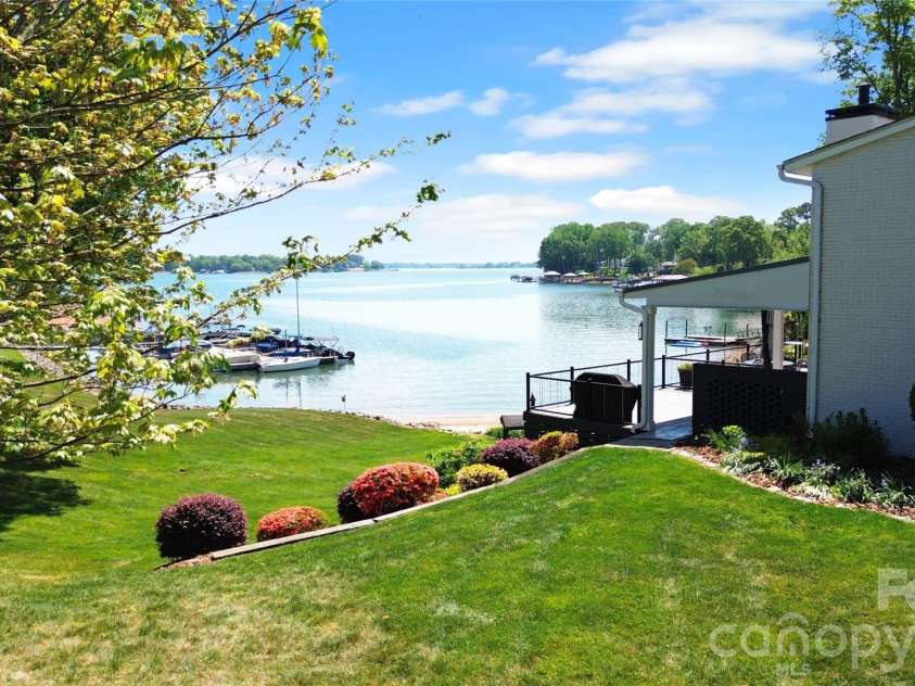 7962 Westcape Drive, Denver, NC 28037.  MLS# CAR4370392, YatesRealty ID 23548. 