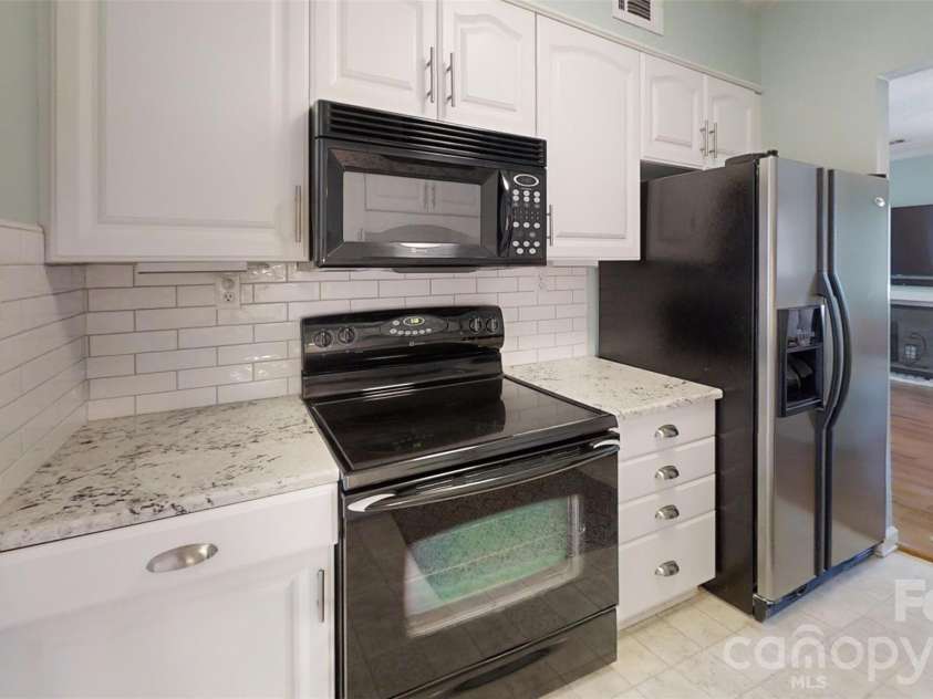 7962 Westcape Drive, Denver, NC 28037.  MLS# CAR4370392, YatesRealty ID 23548. 