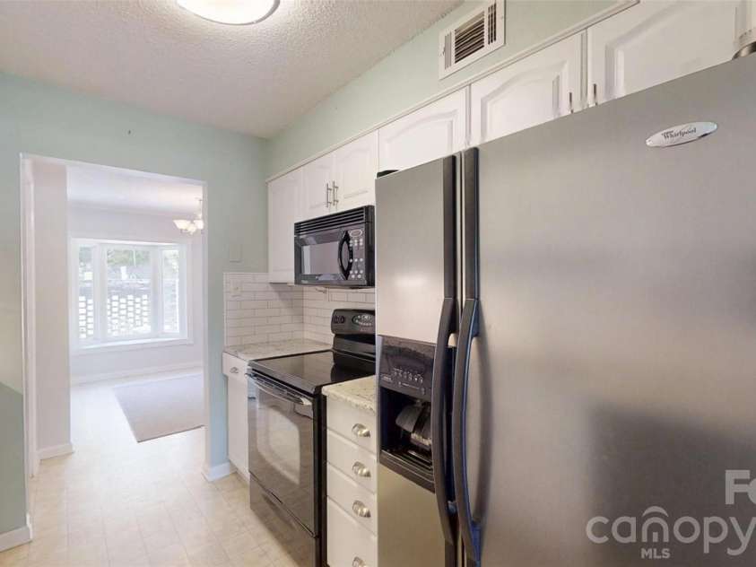 7962 Westcape Drive, Denver, NC 28037.  MLS# CAR4370392, YatesRealty ID 23548. 