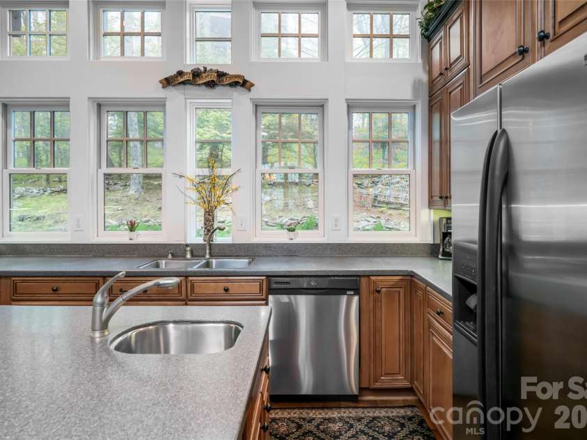 412 Granny Lewis Lane, Mars Hill, NC 28754.  MLS# CAR4380551, YatesRealty ID 23549. 