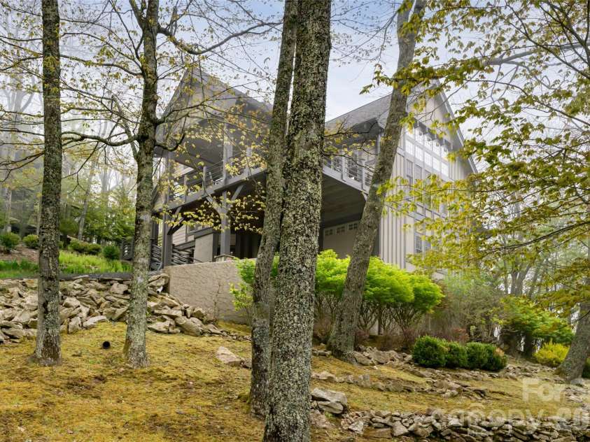 412 Granny Lewis Lane, Mars Hill, NC 28754.  MLS# CAR4380551, YatesRealty ID 23549. 