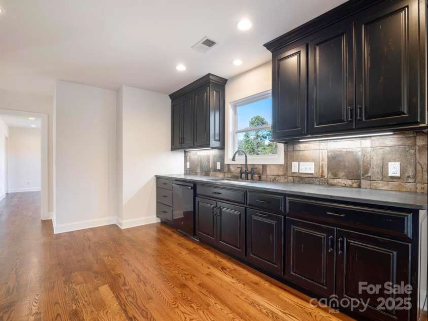 100 Gilbert Road, Columbus, NC 28722.  MLS# CAR4305594, YatesRealty ID 2355. 