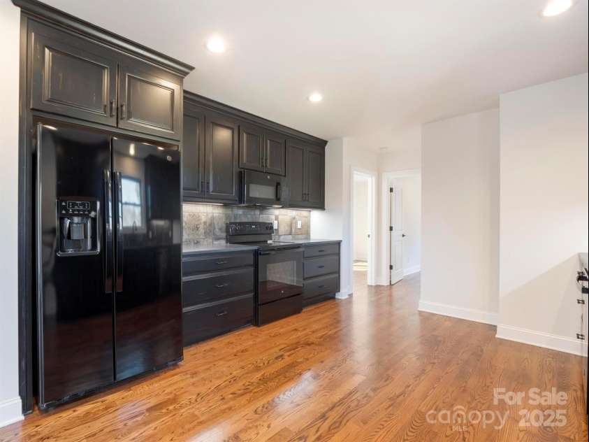 100 Gilbert Road, Columbus, NC 28722.  MLS# CAR4305594, YatesRealty ID 2355. 