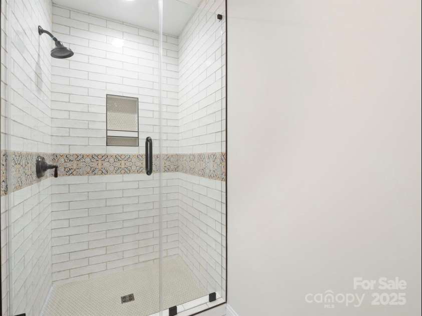100 Gilbert Road, Columbus, NC 28722.  MLS# CAR4305594, YatesRealty ID 2355. 