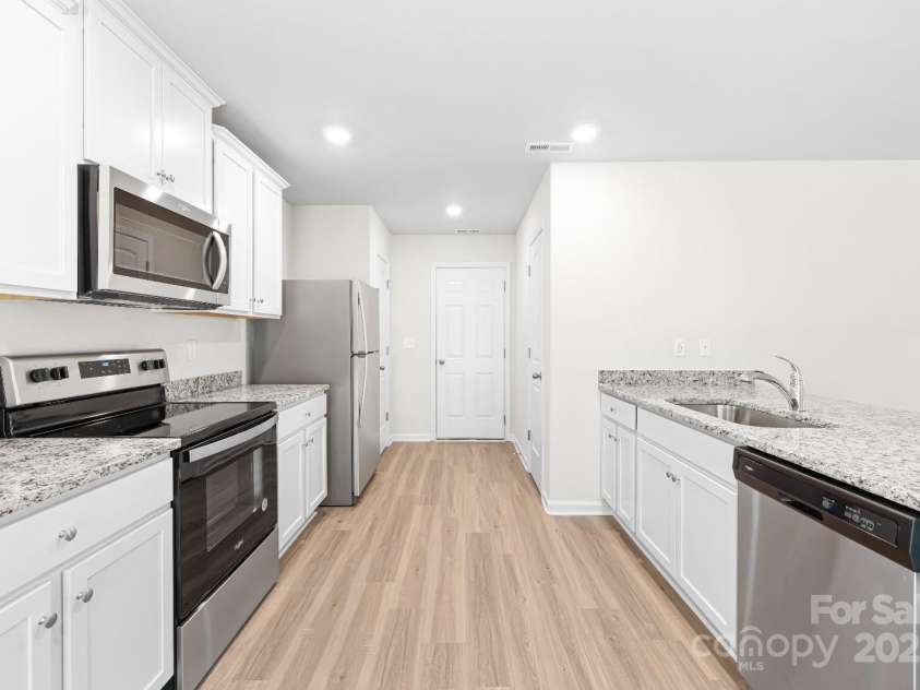 1157 Nia Road, Charlotte, NC 28215.  MLS# CAR4316800, YatesRealty ID 2355. 