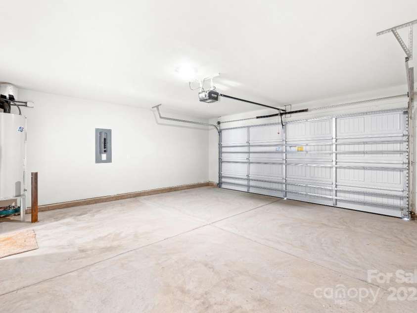 1157 Nia Road, Charlotte, NC 28215.  MLS# CAR4316800, YatesRealty ID 2355. 