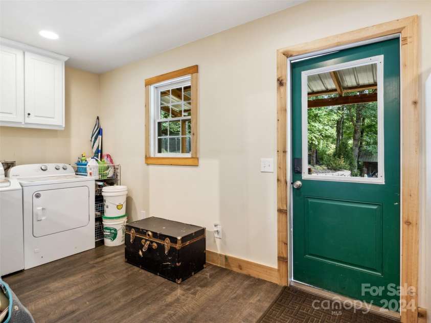 19314 Highway 221 Highway, Marion, NC 28752.  MLS# CAR4162448, YatesRealty ID 2355. Mudroom