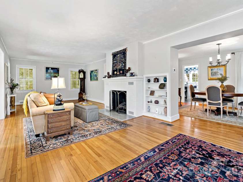 177 Mississippi Road, Montreat, NC 28757.  MLS# CAR4275724, YatesRealty ID 23550. 