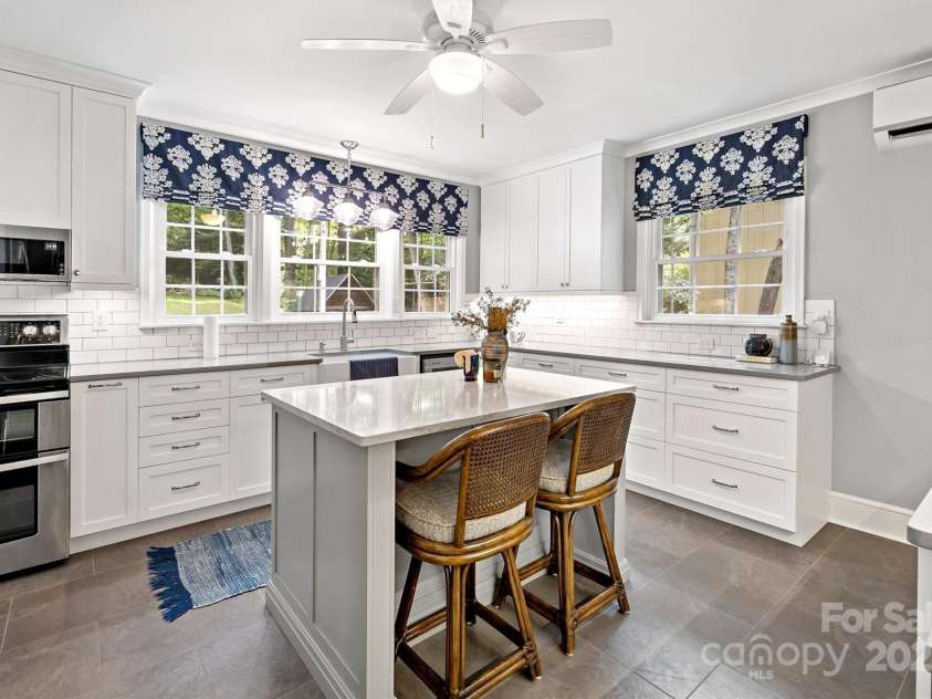 177 Mississippi Road, Montreat, NC 28757.  MLS# CAR4275724, YatesRealty ID 23550. 