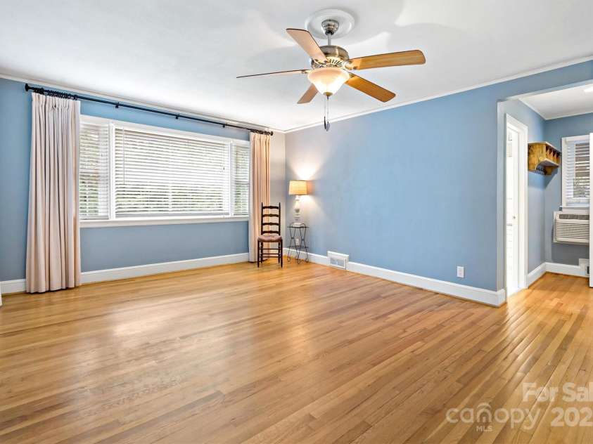 177 Mississippi Road, Montreat, NC 28757.  MLS# CAR4275724, YatesRealty ID 23550. 