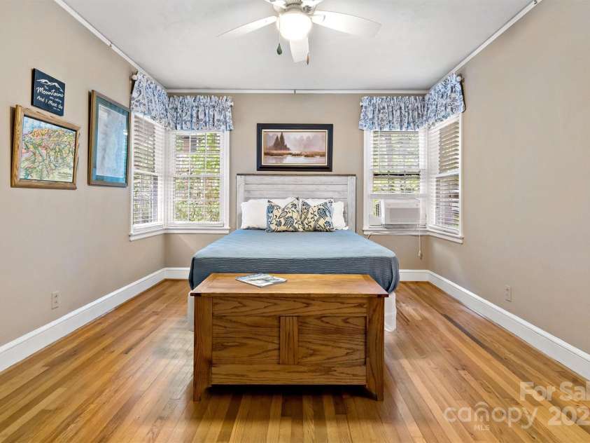 177 Mississippi Road, Montreat, NC 28757.  MLS# CAR4275724, YatesRealty ID 23550. 