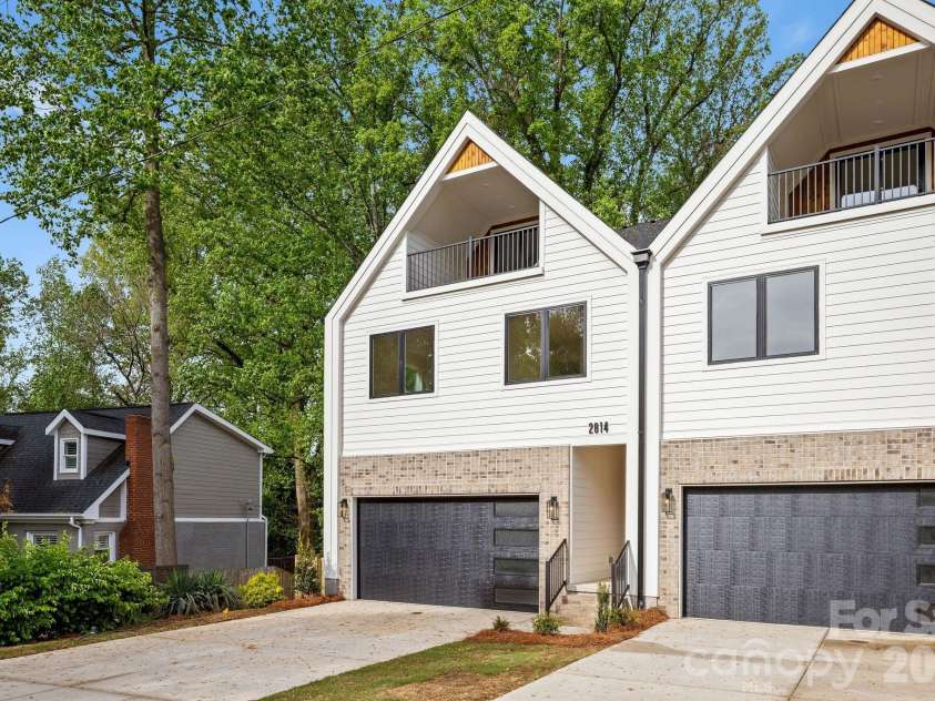 2814 Phillips Avenue, Charlotte, NC 28208.  MLS# CAR4319308, YatesRealty ID 23550. 