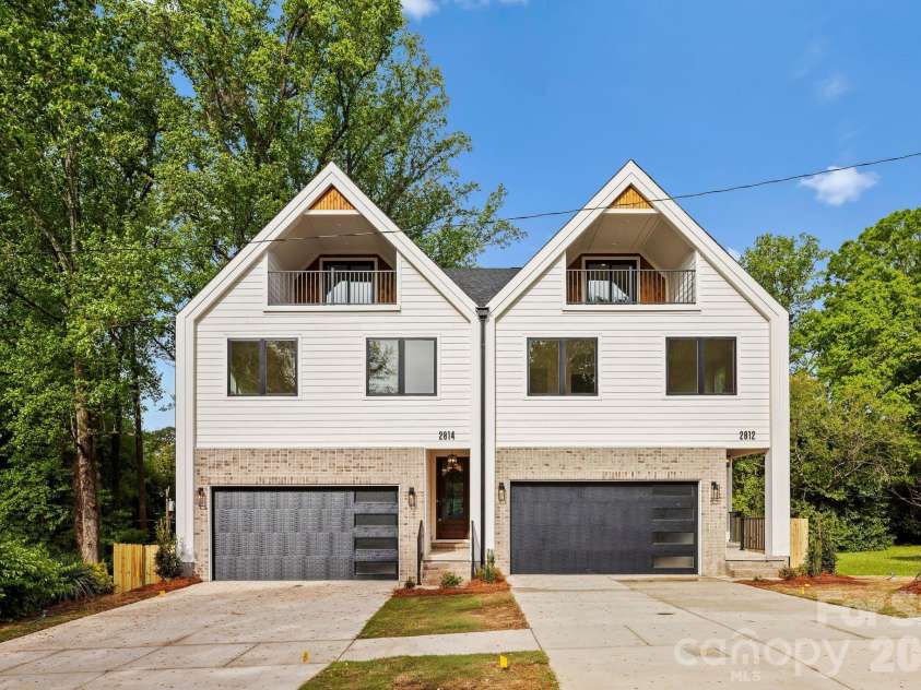 2814 Phillips Avenue, Charlotte, NC 28208.  MLS# CAR4319308, YatesRealty ID 23550. 
