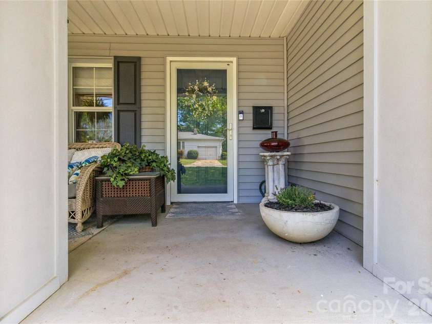 373 Scott Street, Mount Holly, NC 28120.  MLS# CAR4366406, YatesRealty ID 23551. 