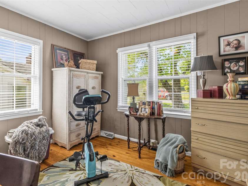 373 Scott Street, Mount Holly, NC 28120.  MLS# CAR4366406, YatesRealty ID 23551. 