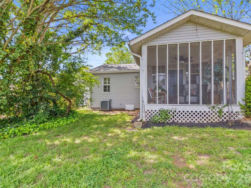 373 Scott Street, Mount Holly, NC 28120.  MLS# CAR4366406, YatesRealty ID 23551. 