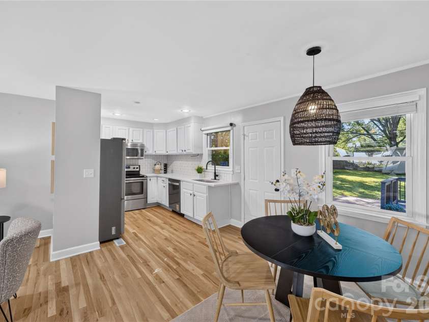 1816 Anderson Street, Charlotte, NC 28205.  MLS# CAR4402683, YatesRealty ID 23552. 