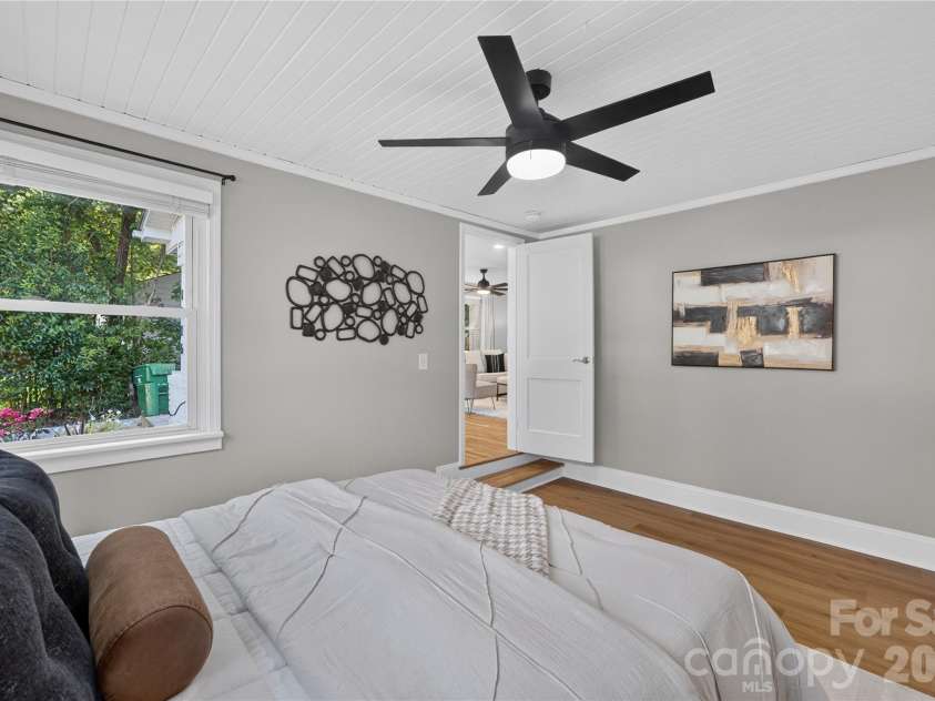 1816 Anderson Street, Charlotte, NC 28205.  MLS# CAR4402683, YatesRealty ID 23552. 