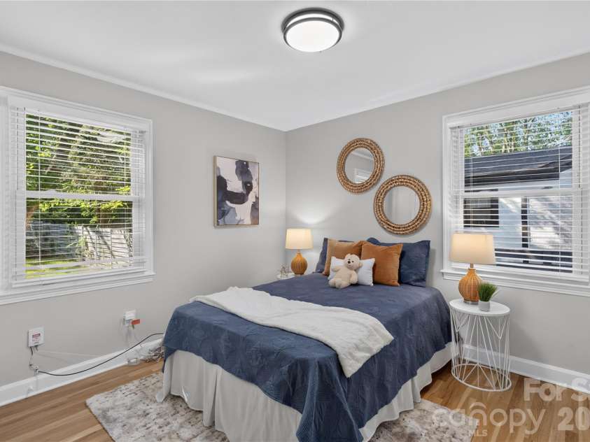 1816 Anderson Street, Charlotte, NC 28205.  MLS# CAR4402683, YatesRealty ID 23552. 