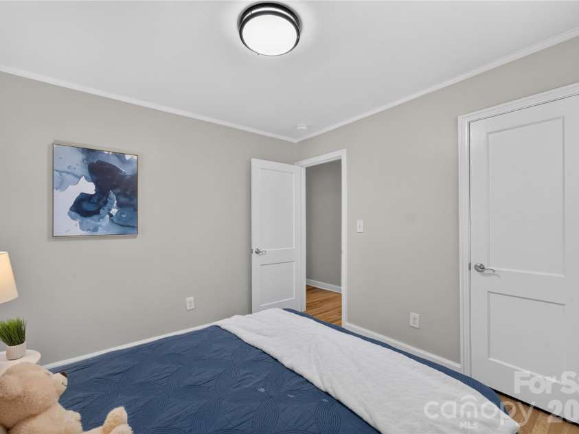 1816 Anderson Street, Charlotte, NC 28205.  MLS# CAR4402683, YatesRealty ID 23552. 