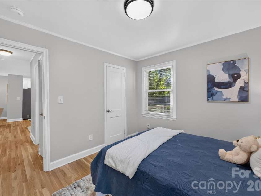 1816 Anderson Street, Charlotte, NC 28205.  MLS# CAR4402683, YatesRealty ID 23552. 