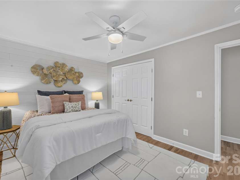 1816 Anderson Street, Charlotte, NC 28205.  MLS# CAR4402683, YatesRealty ID 23552. 