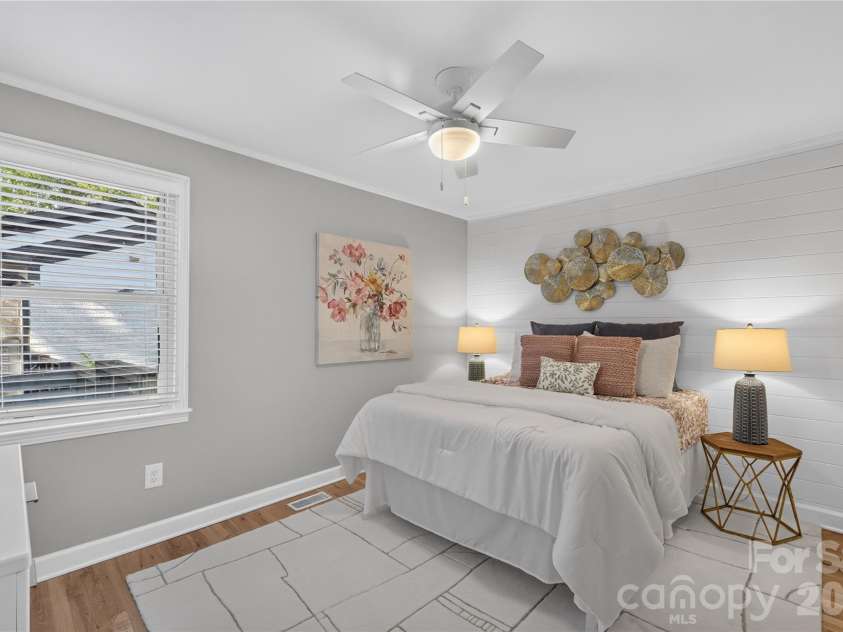 1816 Anderson Street, Charlotte, NC 28205.  MLS# CAR4402683, YatesRealty ID 23552. 