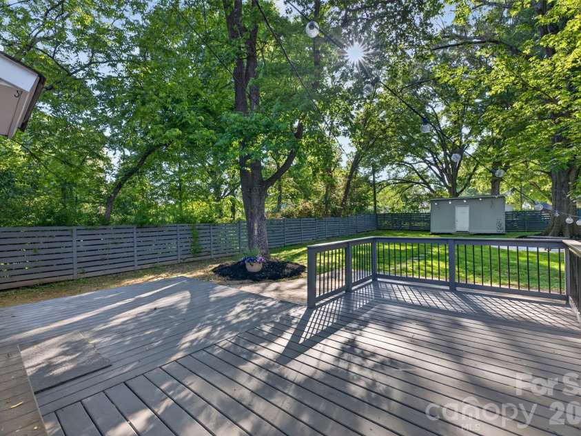 1816 Anderson Street, Charlotte, NC 28205.  MLS# CAR4402683, YatesRealty ID 23552. 